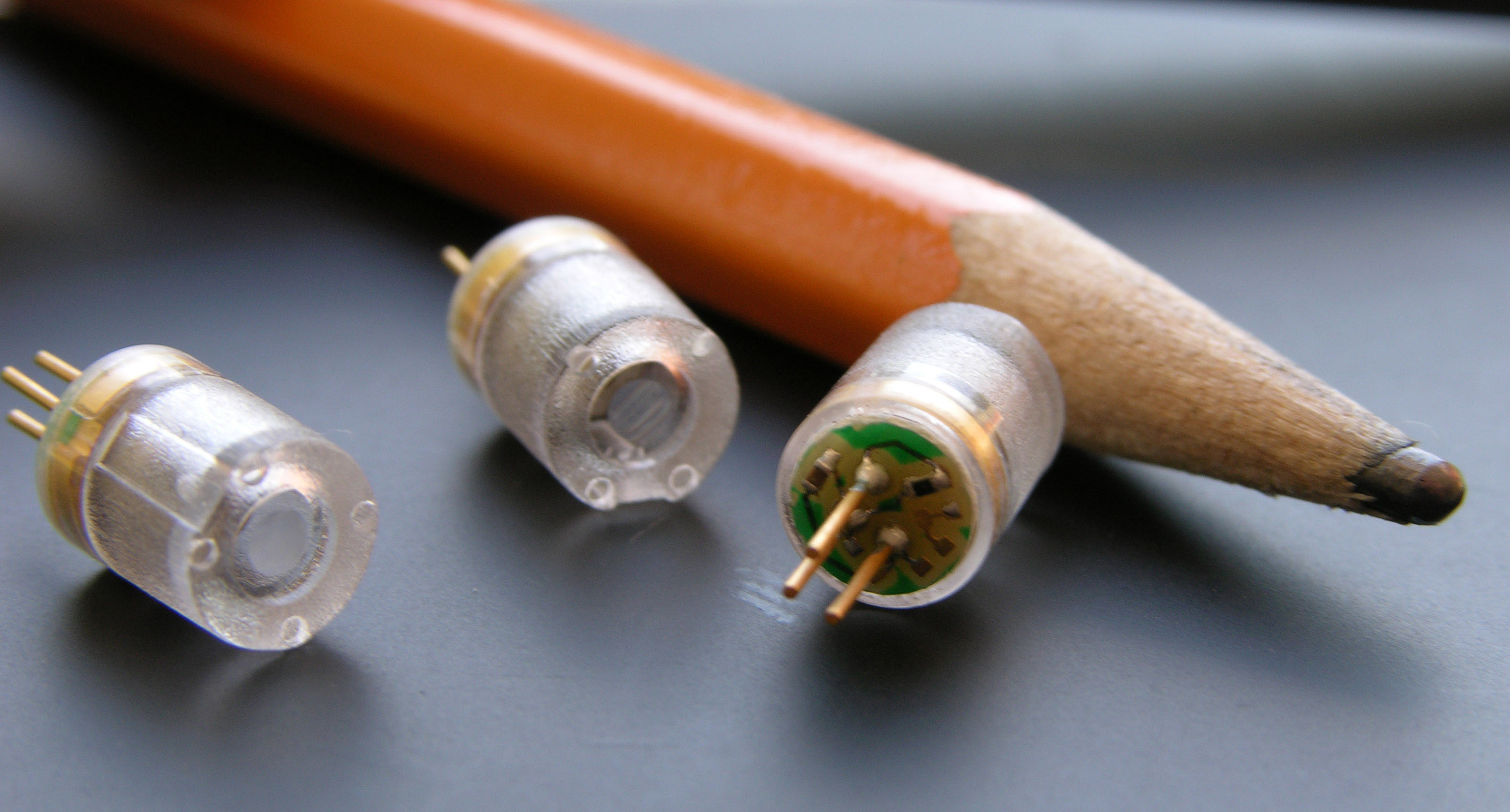 6.5 mm plastic
                        housing APC diode module